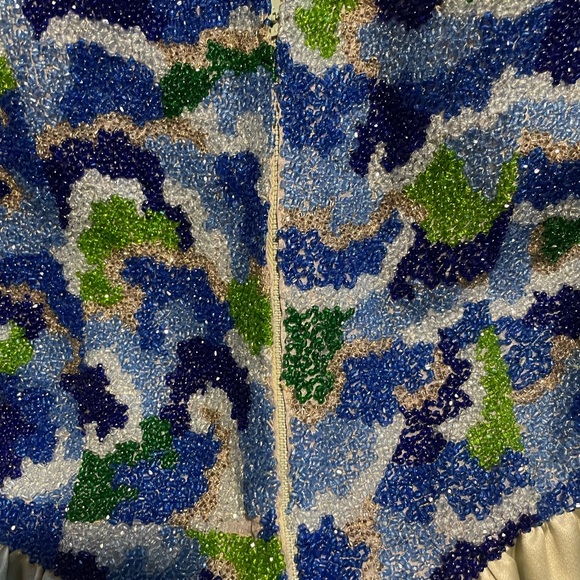 VINTAGE MUSEUM PIECE!!! Arnold Scaasi ball gown circa 1957. Fully beaded bodice. - Picture 5 of 11